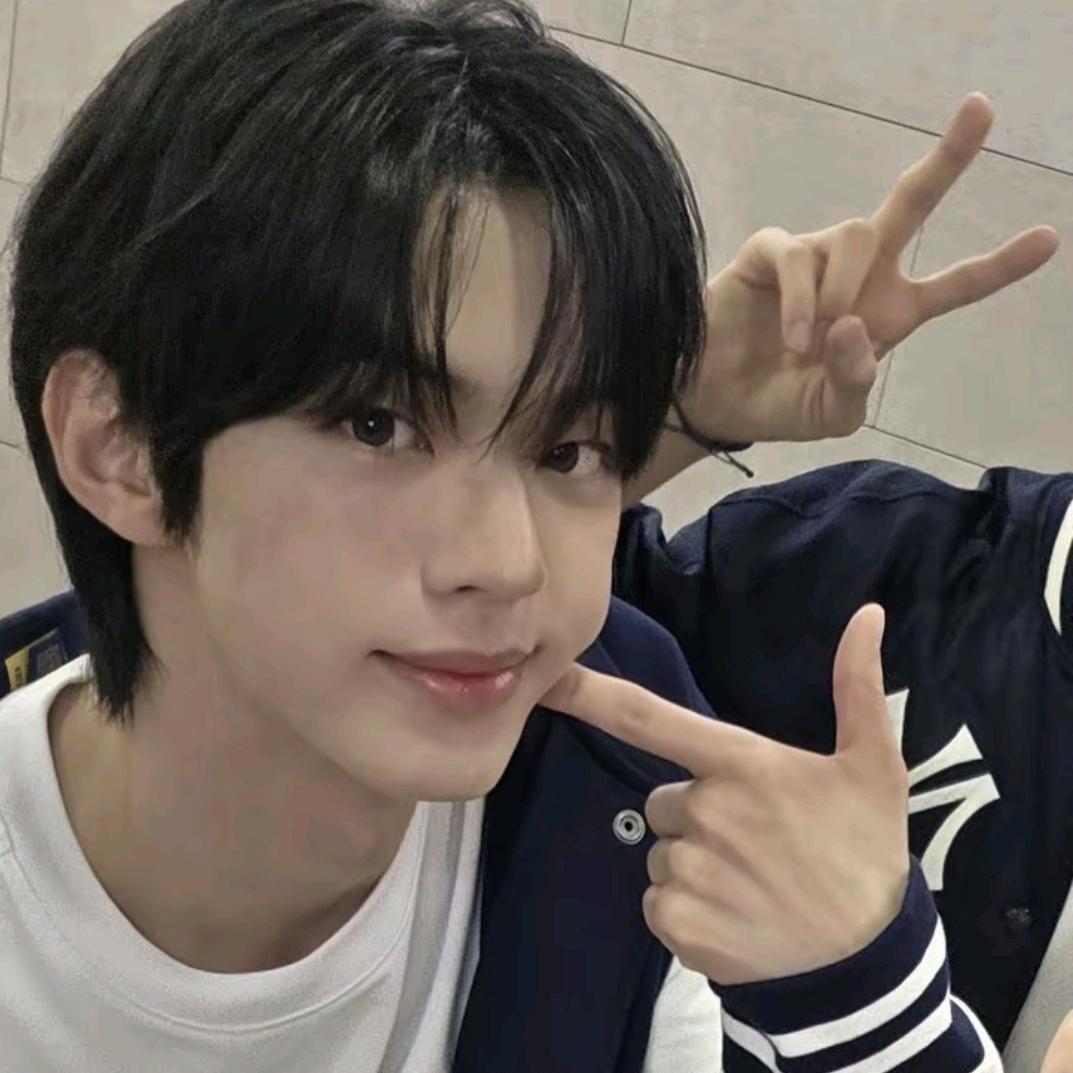 女朋友出轨装直女跟大亩零玩4i被男友抓包