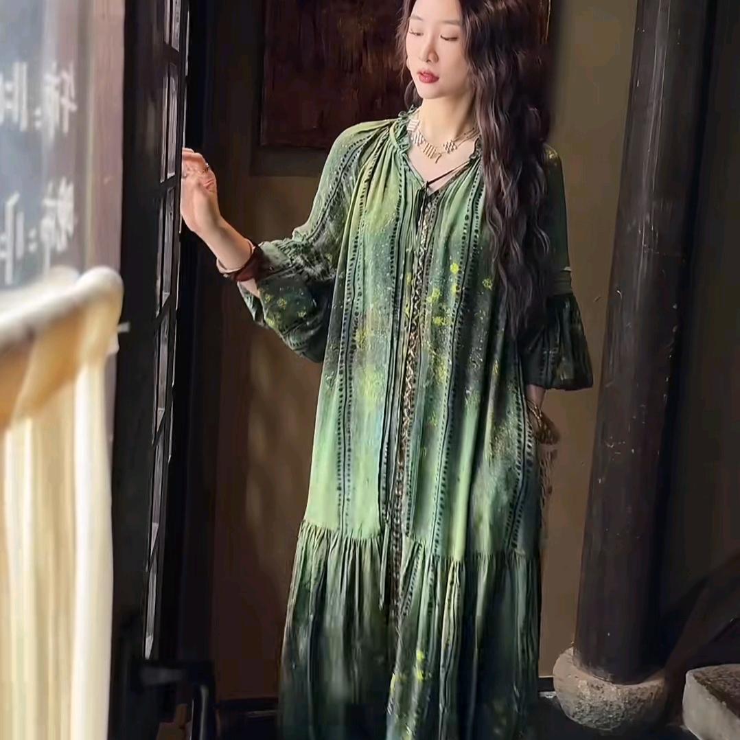 三吉黑花潮流穿搭