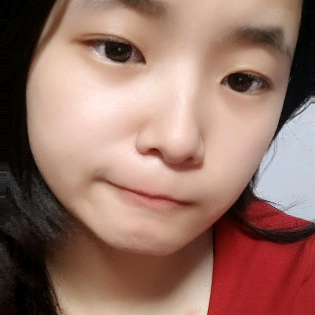 小雪爱吃雪糕