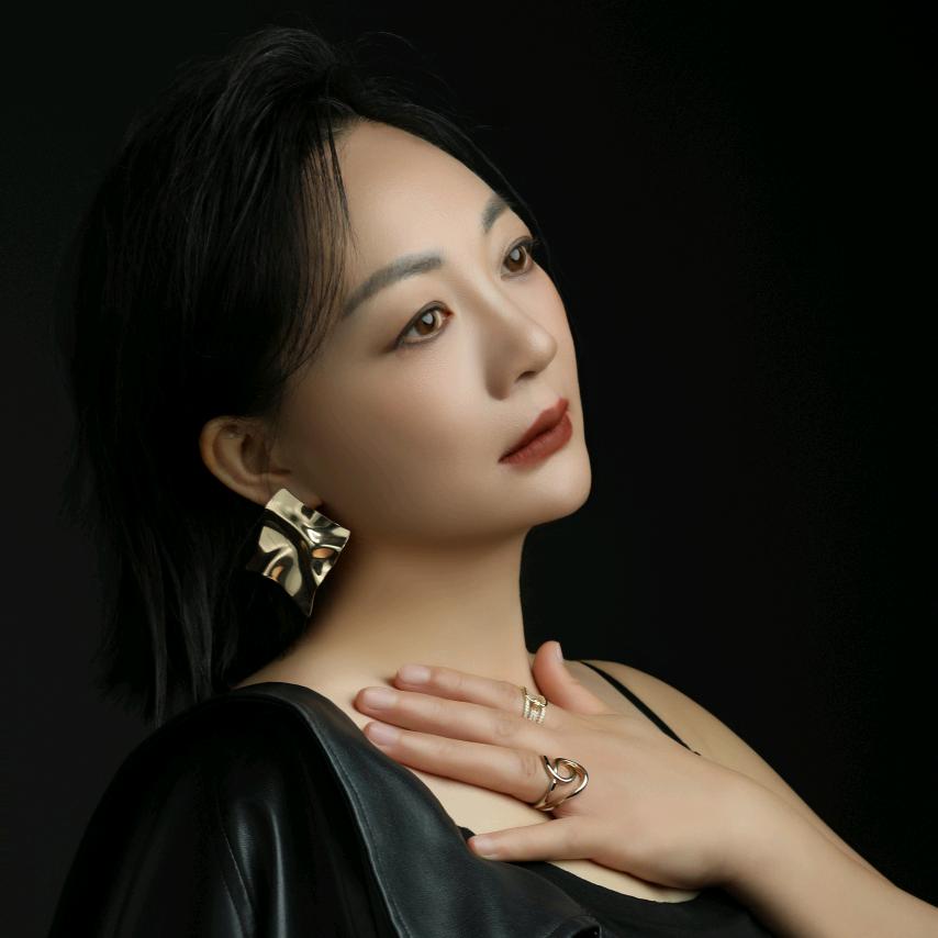小太阳🌞芳芳🌹