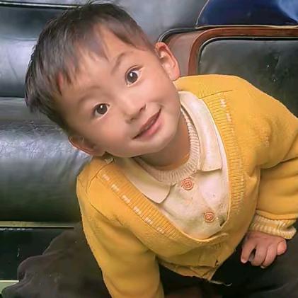 阿爸阿妈次仁罗加