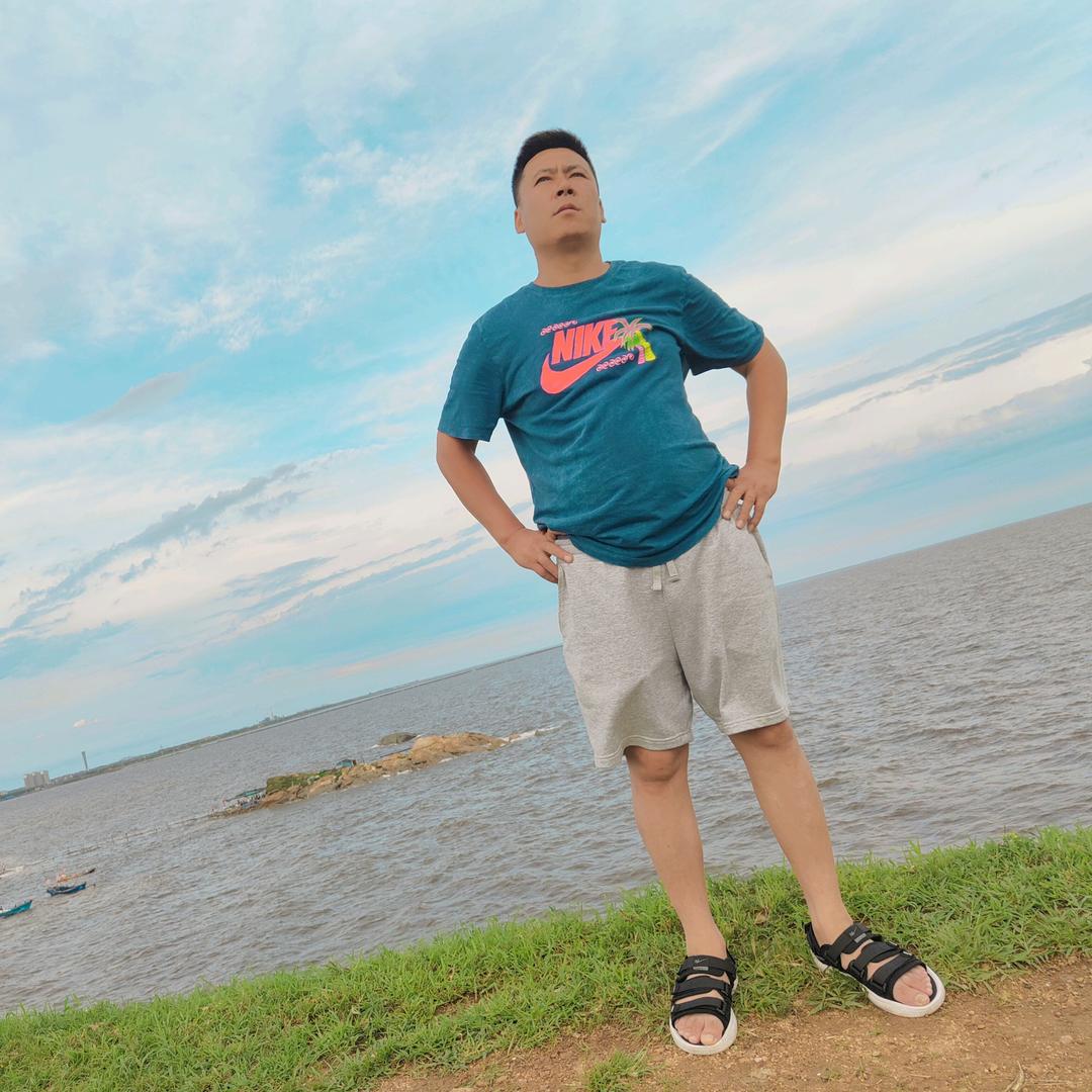 赤峰车轰轰