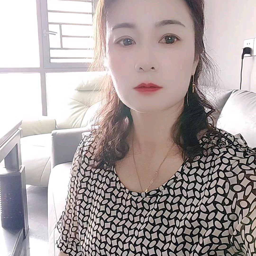 含着眼泪笑💃💃