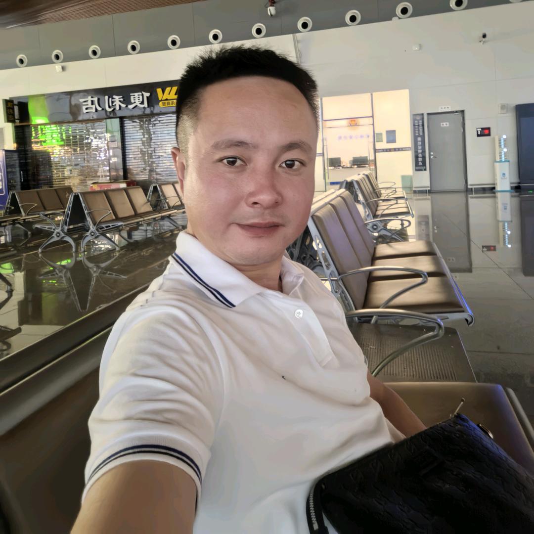 四川绵竹東聖酒业汪建亭