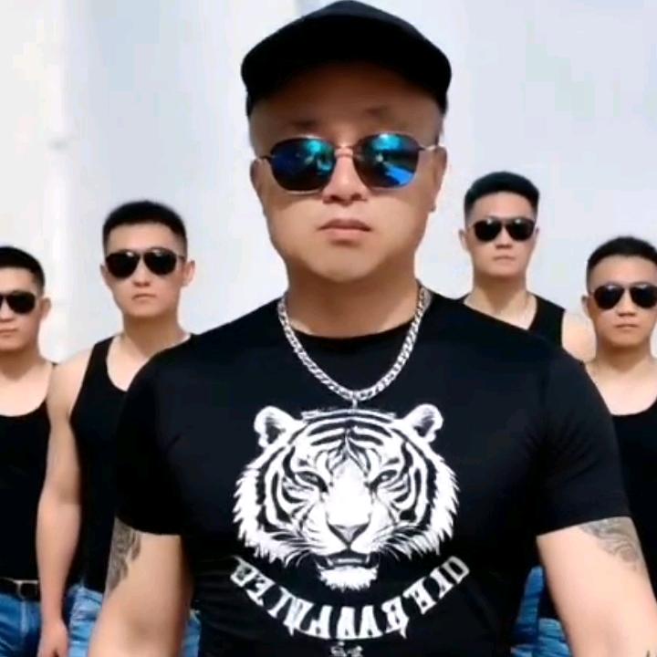 🐲拼命三郎🐲