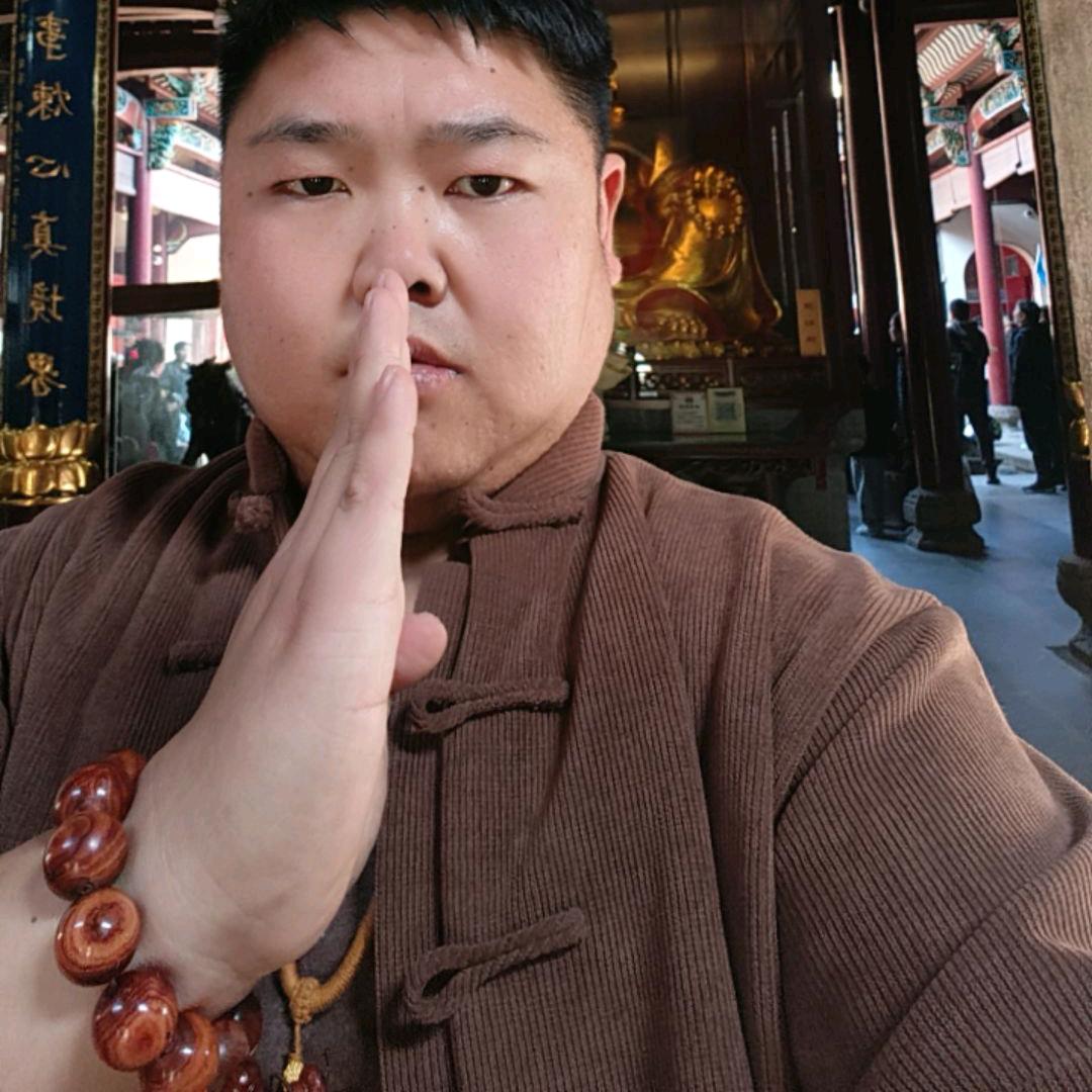 🥇梁家二少❤️(坚如磐石 🪨）