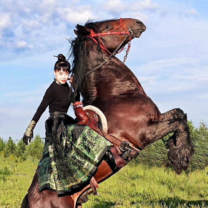 温一壶月光🌺🌺💓&