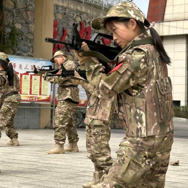 盘州市蓝盾鹰特训营（余教官）