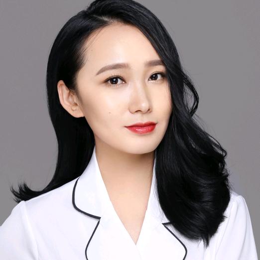 穆紫亿舟明运营总监