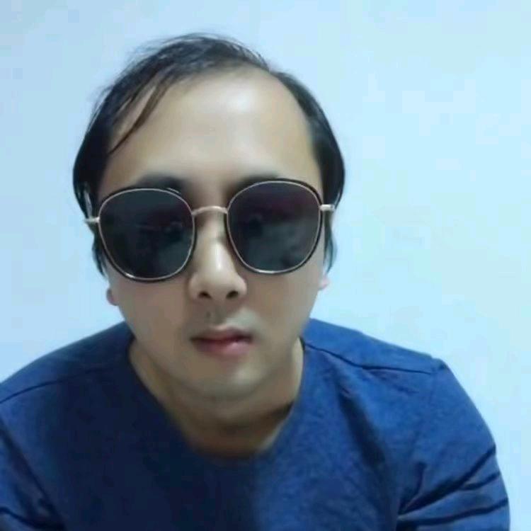 隔壁老张