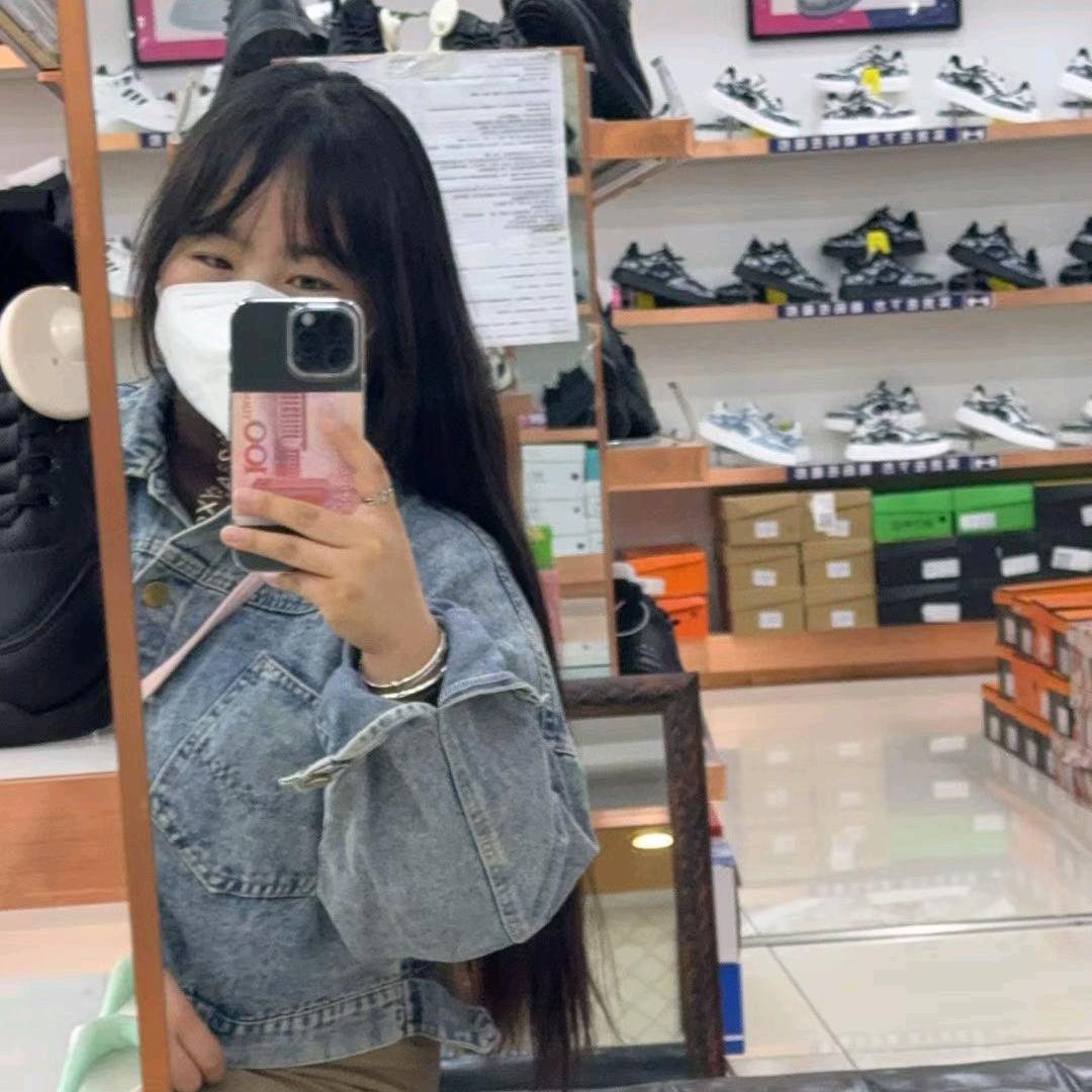 凌晨一点的艳