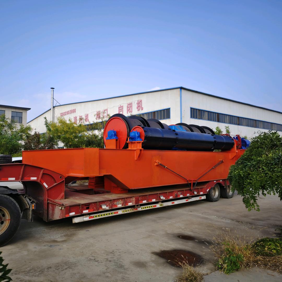 卖启闭机的小菇娘