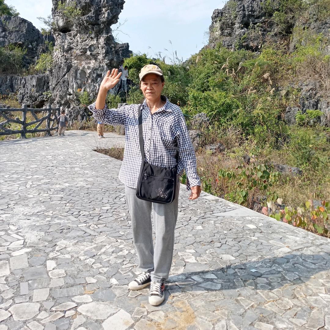 萍水相逢