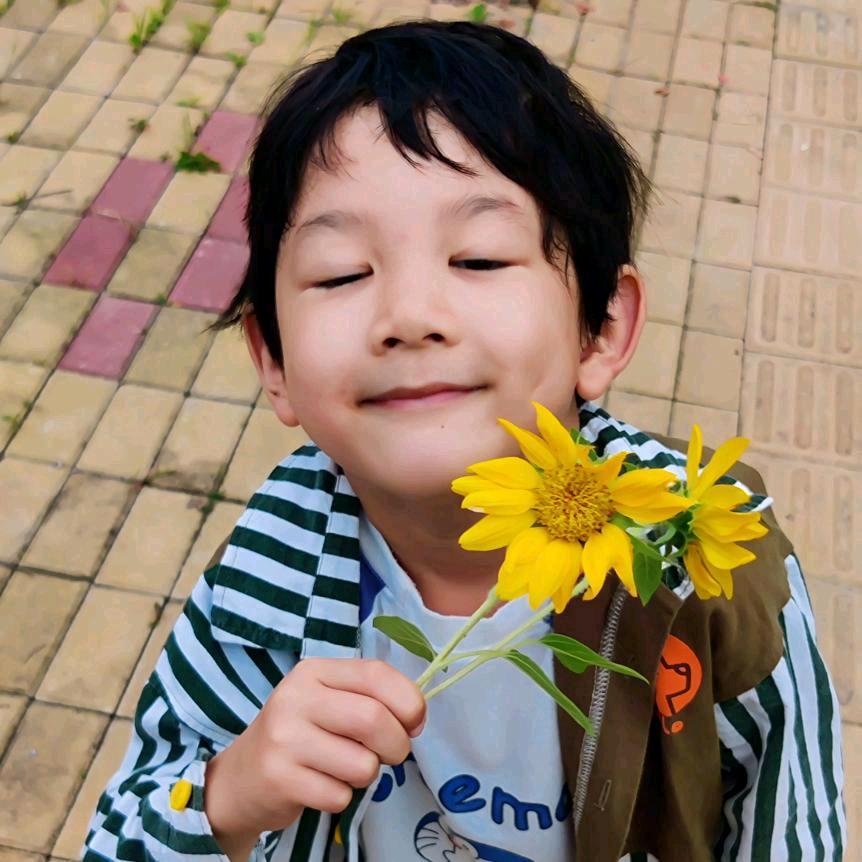 🌈🤴卷毛小王子👦🏻💕