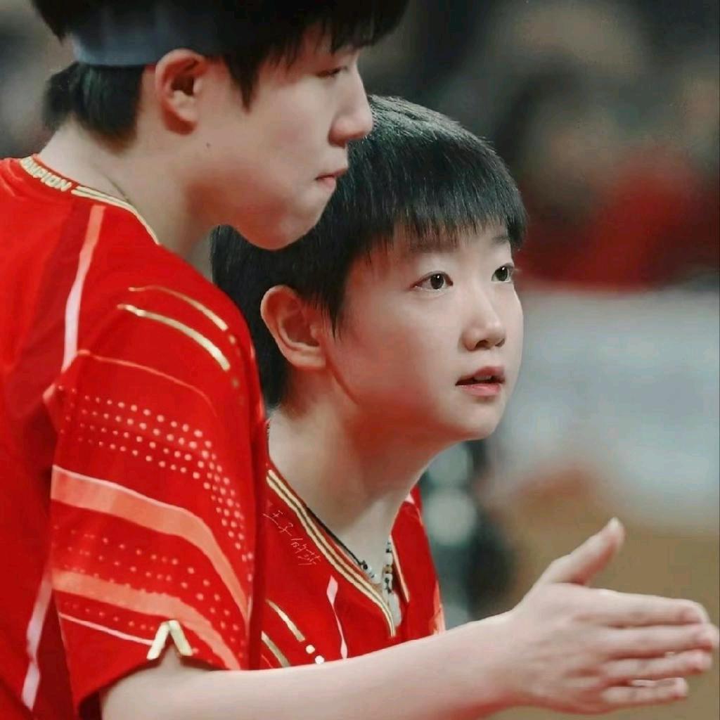 带刺的黑玫瑰🌹