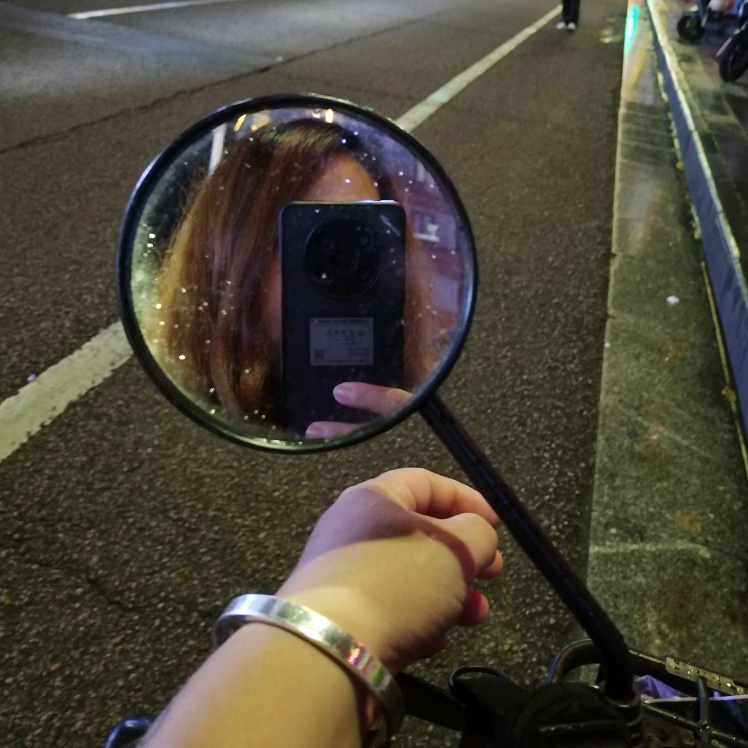 小黄同学
