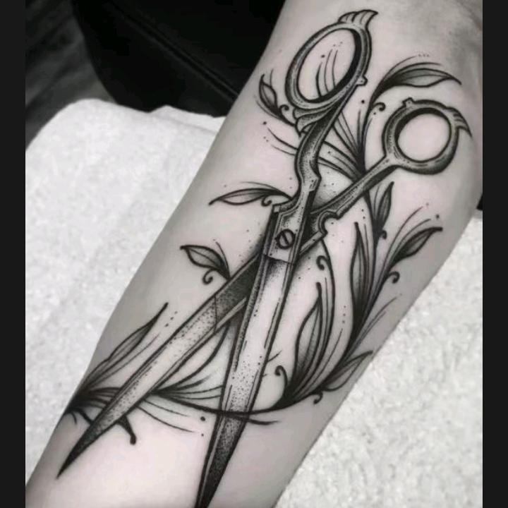 一个会扎小辫子的Tony.💇