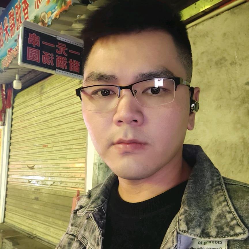 阿缘【别在网上找到自信的错觉】