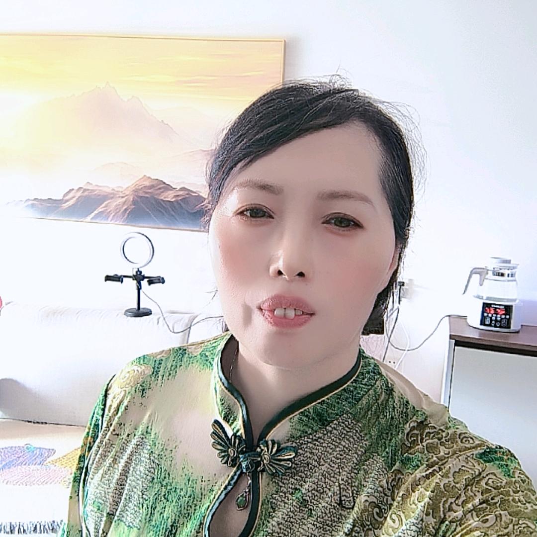 小红  早上10点开播