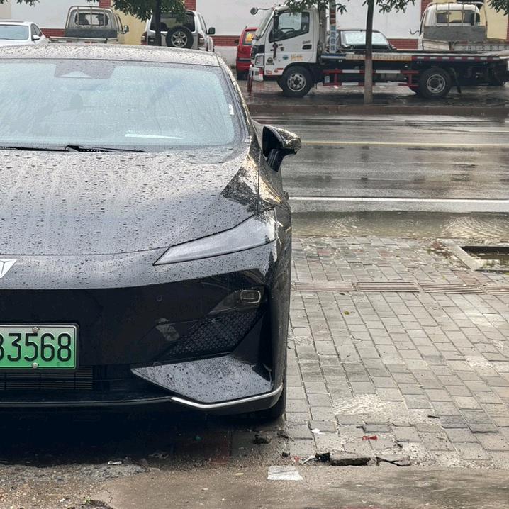 阿威·KUS汽车灯光升级