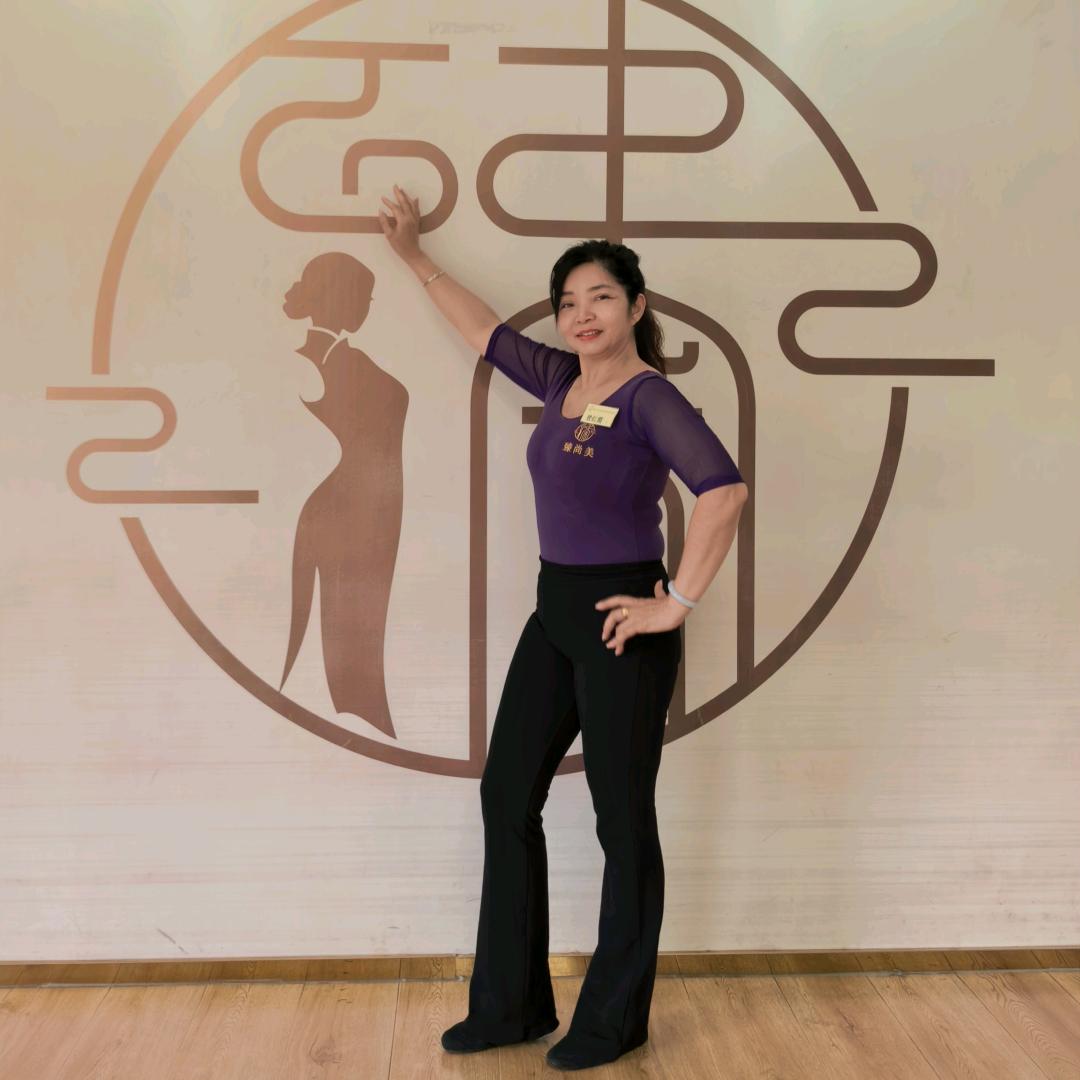 曾小红🌛形体仪态美学