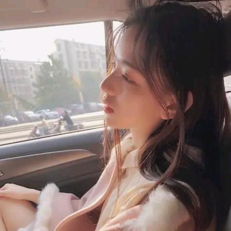 甜甜爱穿哒