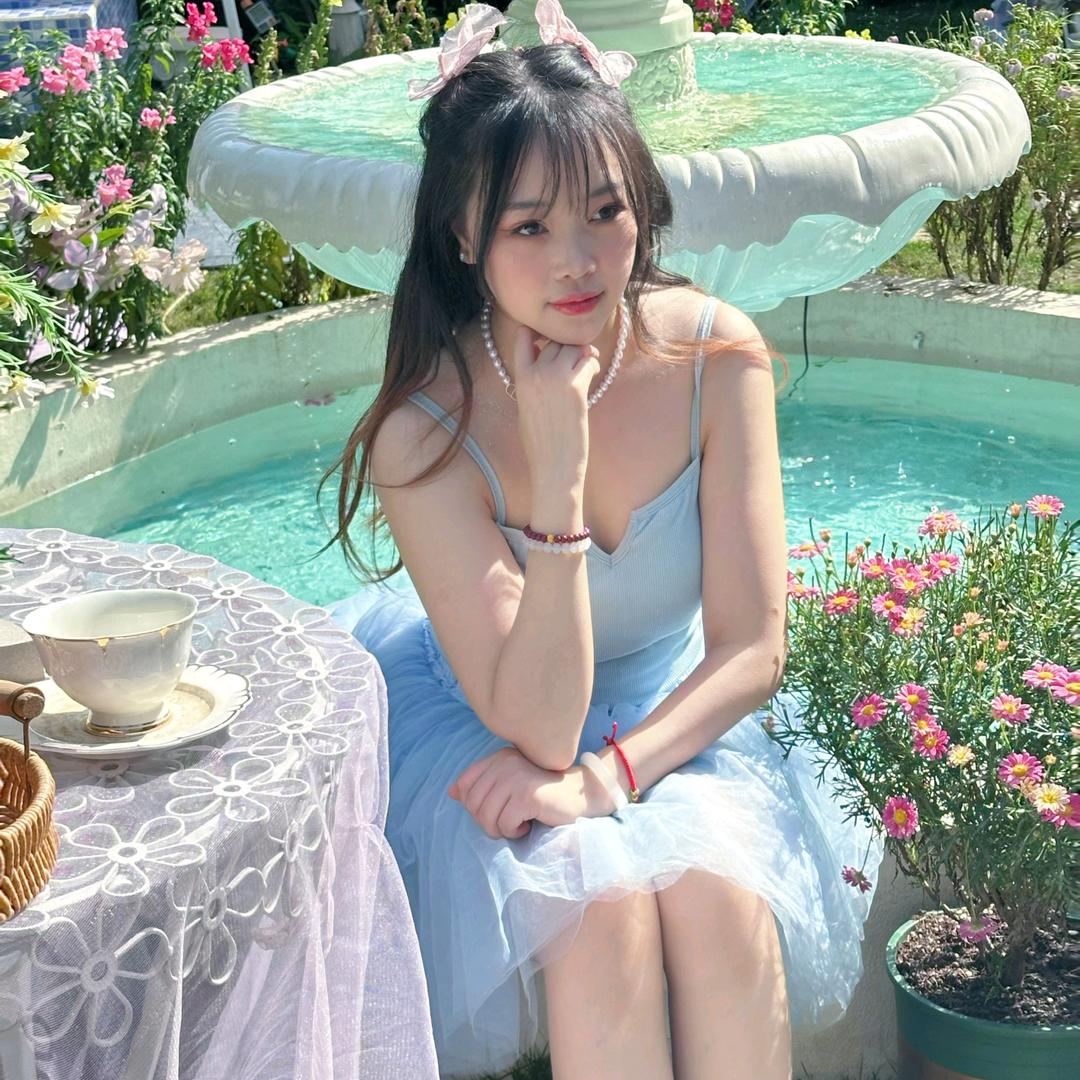 自渡👀 小曦妹