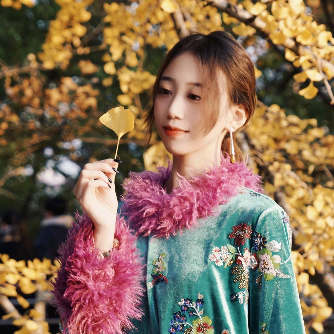 轮廓轻奢女装旗舰店南通