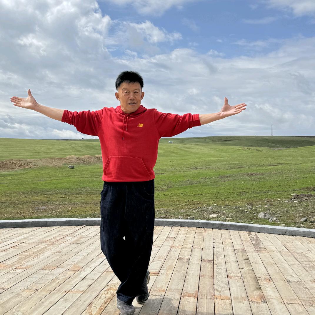 胡京平维族舞蹈培训班