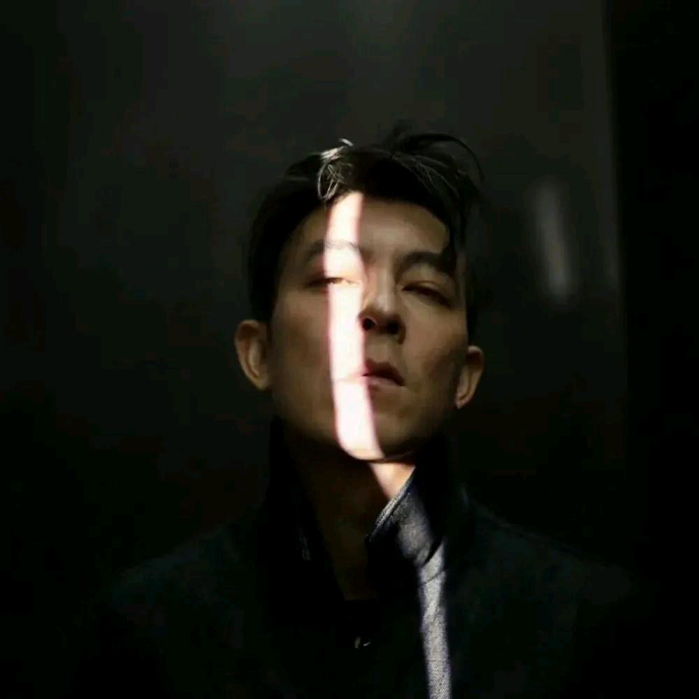 L  .