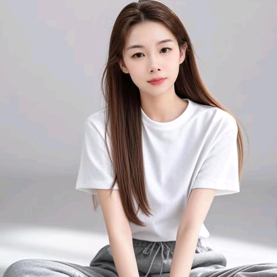 游过烟雨的小金鱼儿