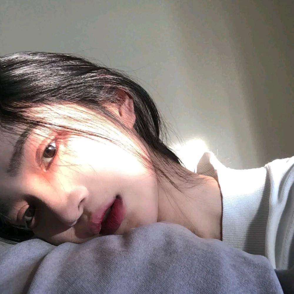 向晚.