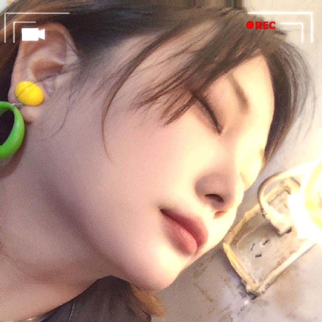小小💋💋