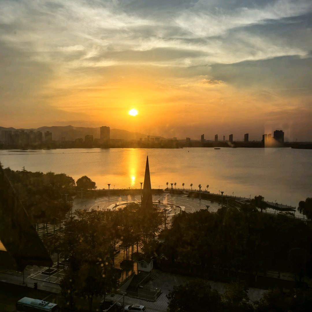 尽量让自己每天都快乐