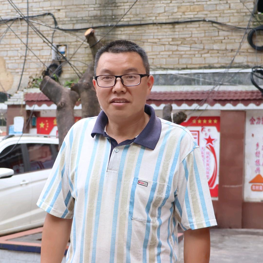 梁伦书