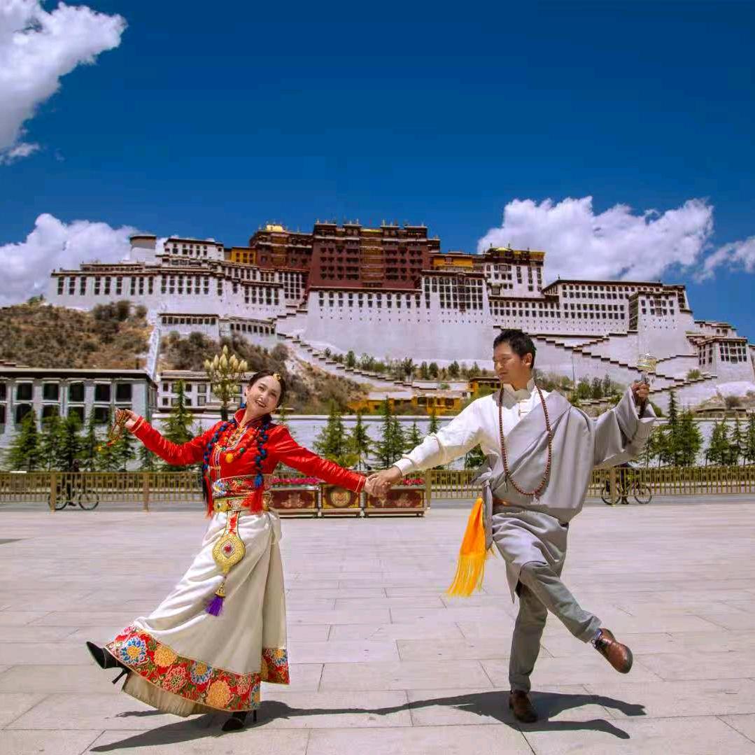 嘉华夫妇