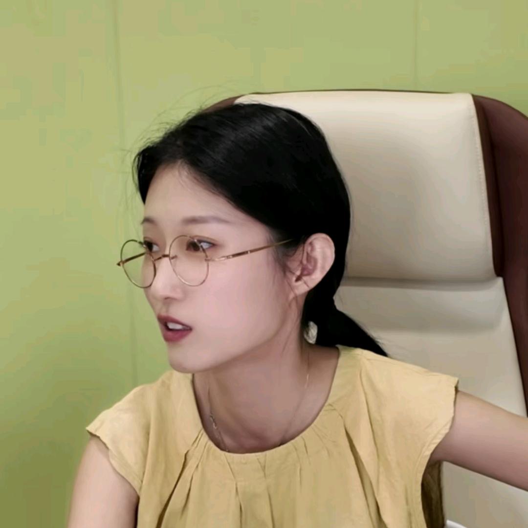 老板说她想当甜妹(◦`~´◦)但是