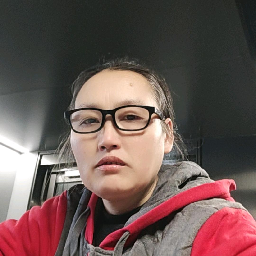 坦然一笑