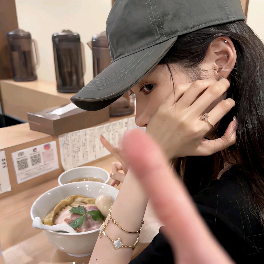 踩着小凯AJ