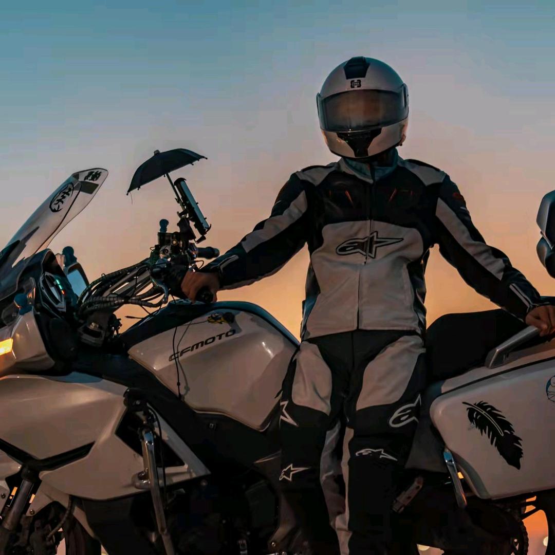 误入骑途的猴小闹@