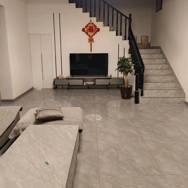 专业拉兰砖红砖头像