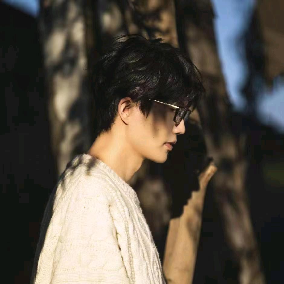 大A浅笑