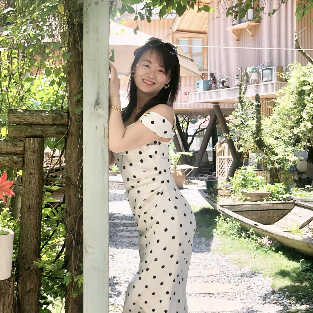 带雷神锤🔨的 yuhong姐