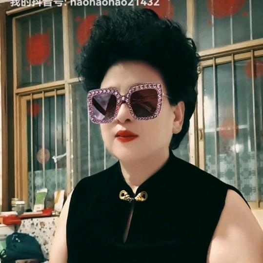 诸城市老别服装店