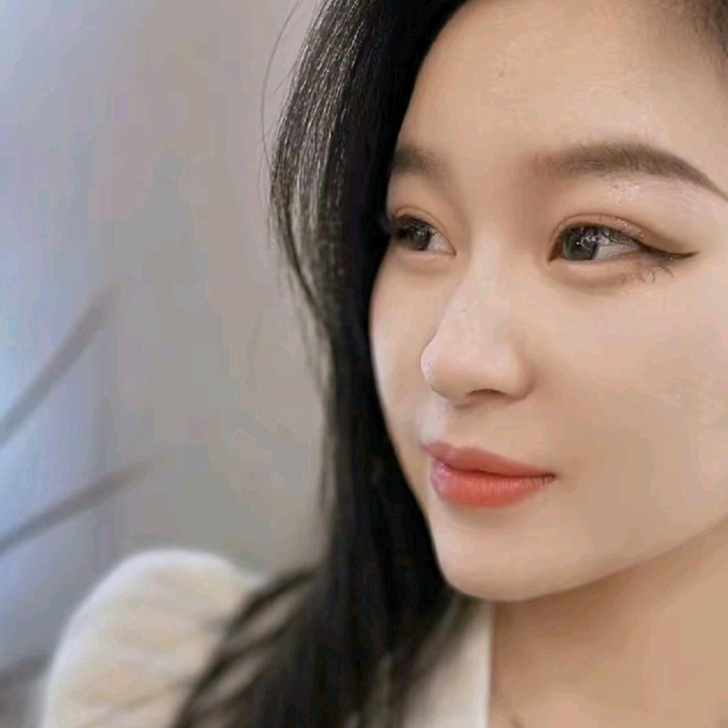 韩国LOVYUQI爱优奇·纹唇