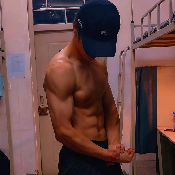 小周摆摊日记（沈农馍中王）