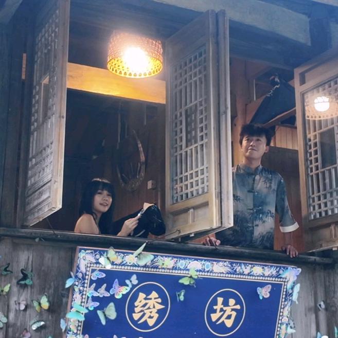 牛堡堡（中英情侣）