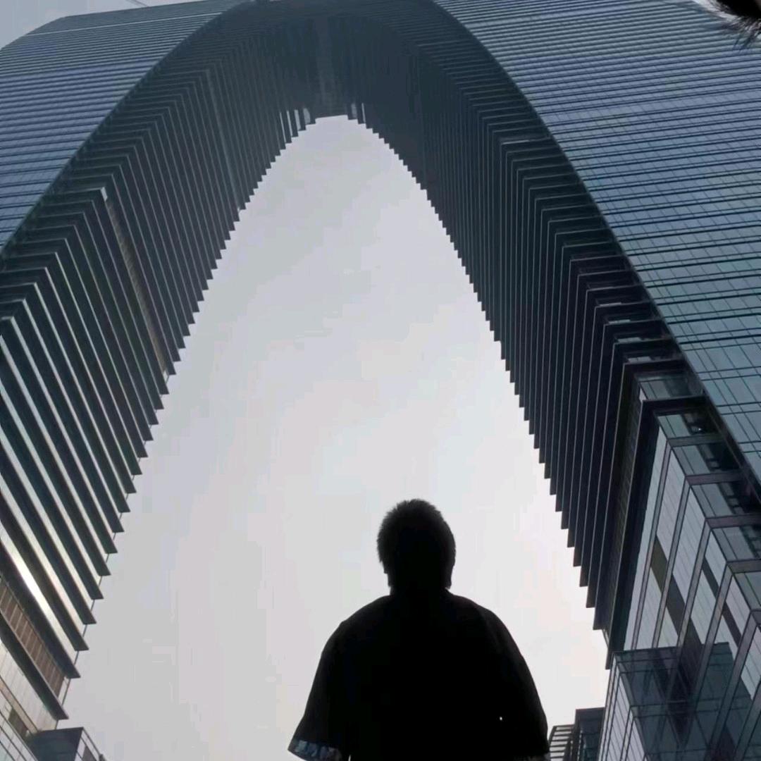 叫那么帅还是那么穷😂😂