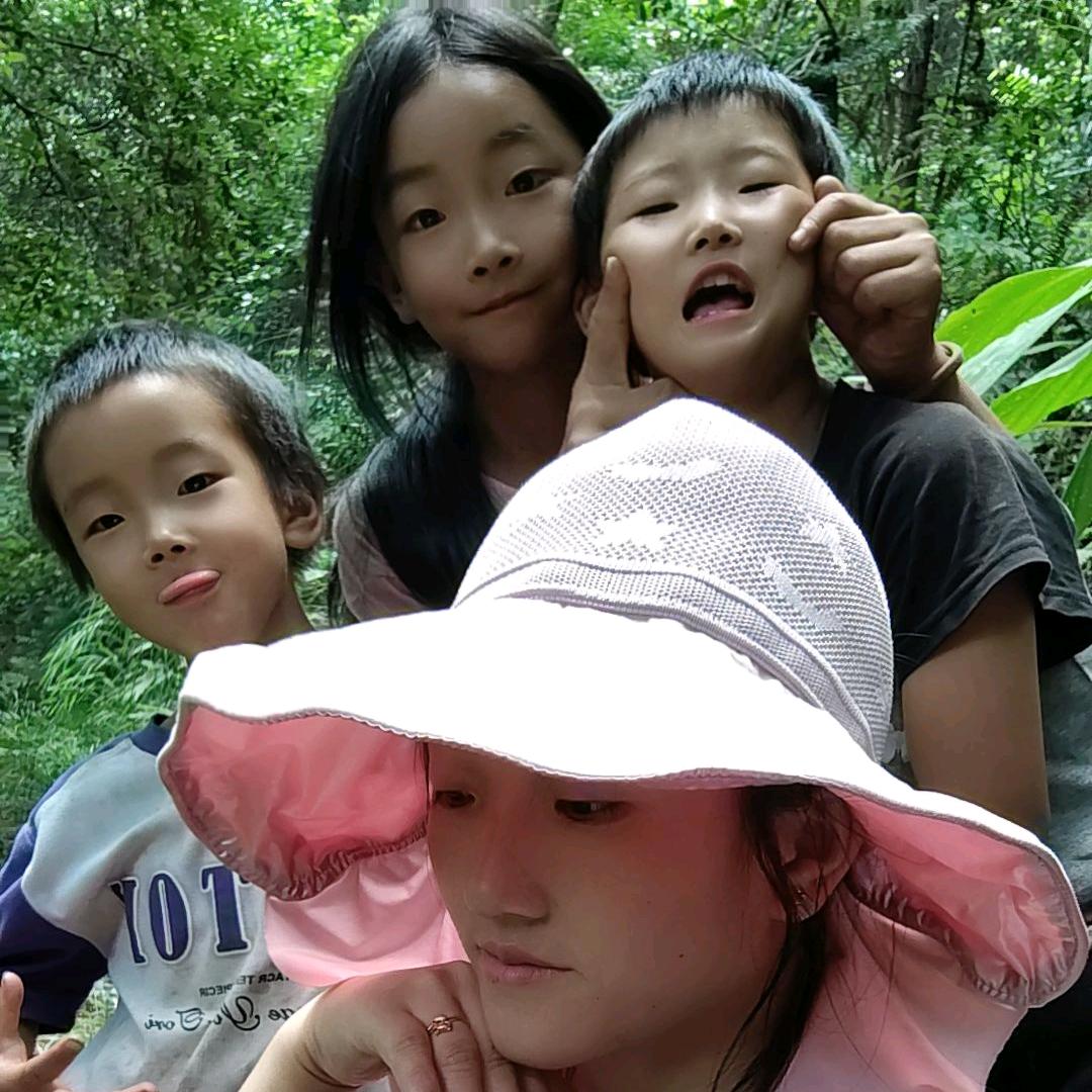 ☆꧁꫞꯭仙儿草꫞꧂