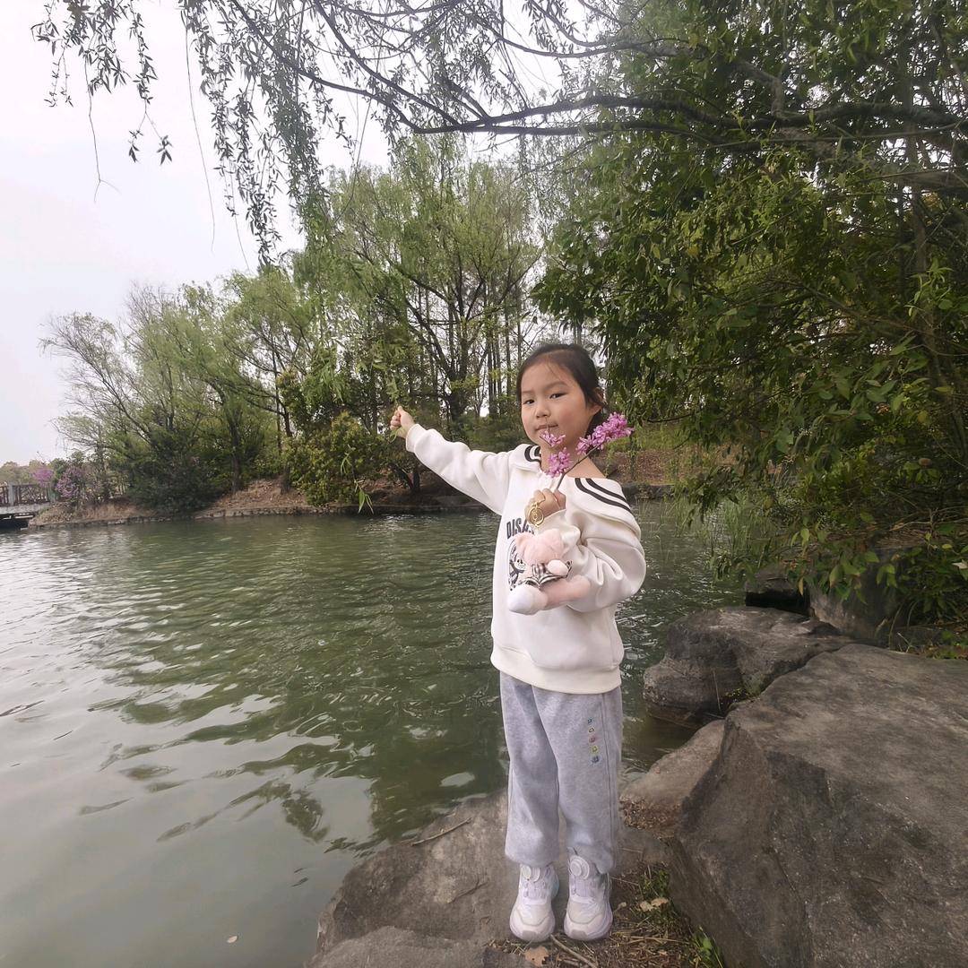 俩娃他爹🥰🥰🥰